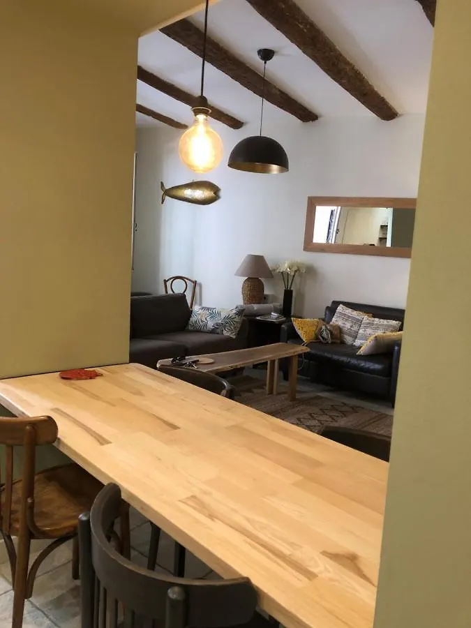Sous Le Clocher Marseille Apartment
