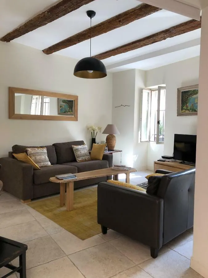 Sous Le Clocher Marseille Apartmán